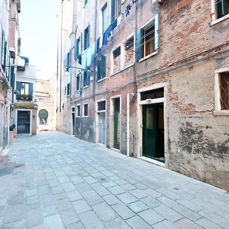 Апартаменты Casanova Flat Венеция Экстерьер фото